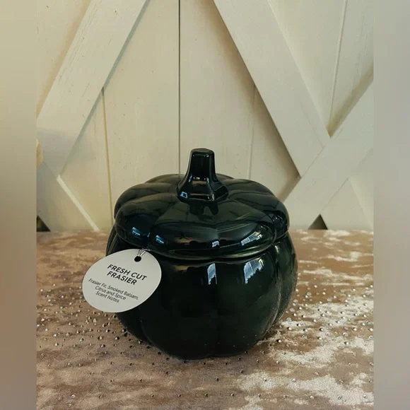 Better Homes and Gardens 3-Wick Pumpkin Jar Candle, Fresh Cut Frasier, 30 oz New - Picture 4 of 10